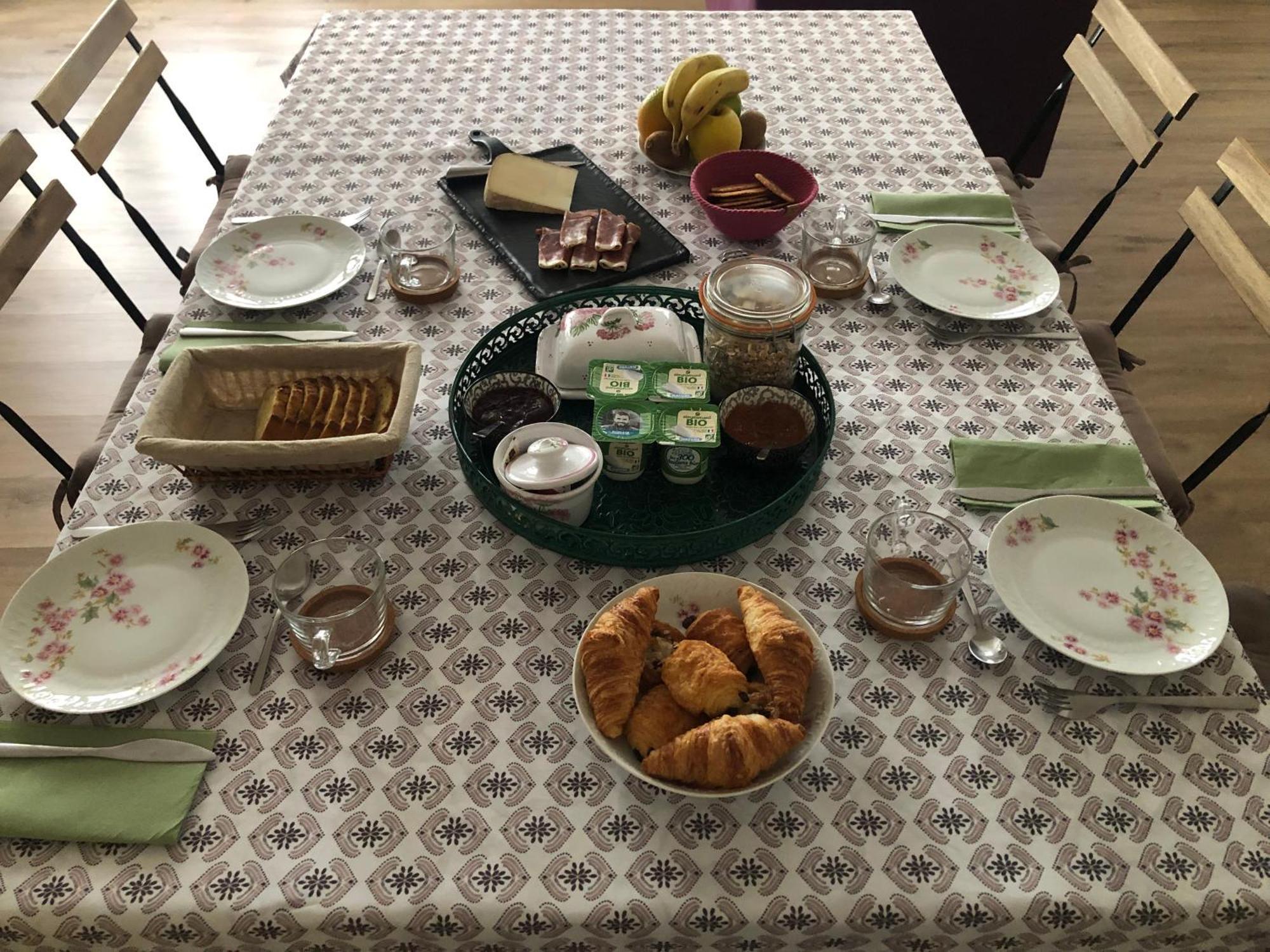 לינה וארוחת בוקר Saint-Laurent-d'Arce Je Soigne Mon Assiette מראה חיצוני תמונה